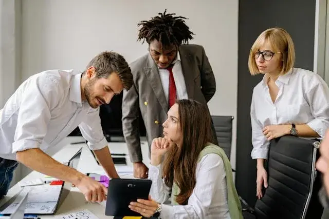 How to Receive Feedback: 6 Tips for Receiving Feedback Well