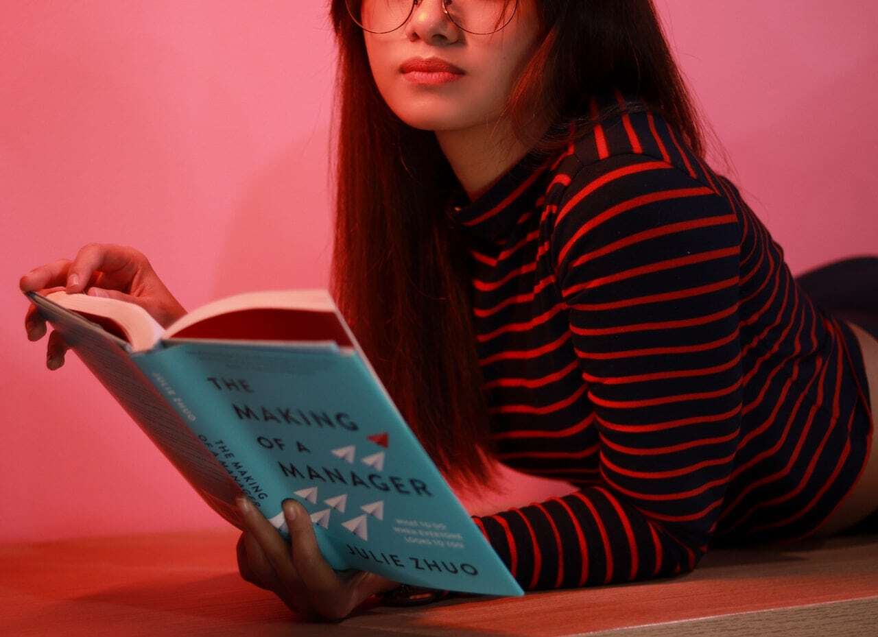 23 Inspiring Books to Help You Become a Better Leader In 2023
