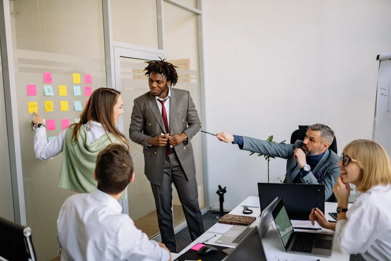  Types of management styles: democratic management 